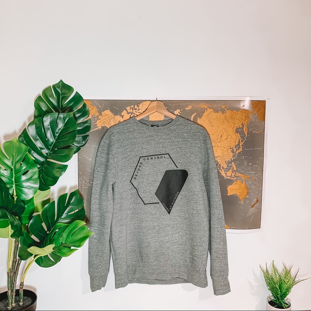 H&M men’s crew neck